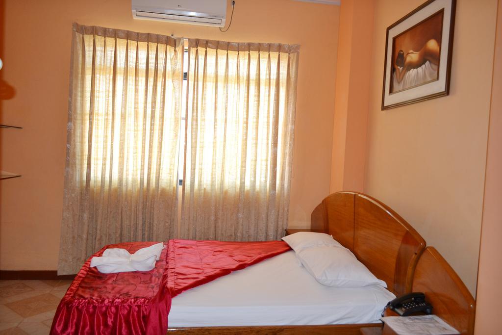 Hotel Pacifico Hostel *